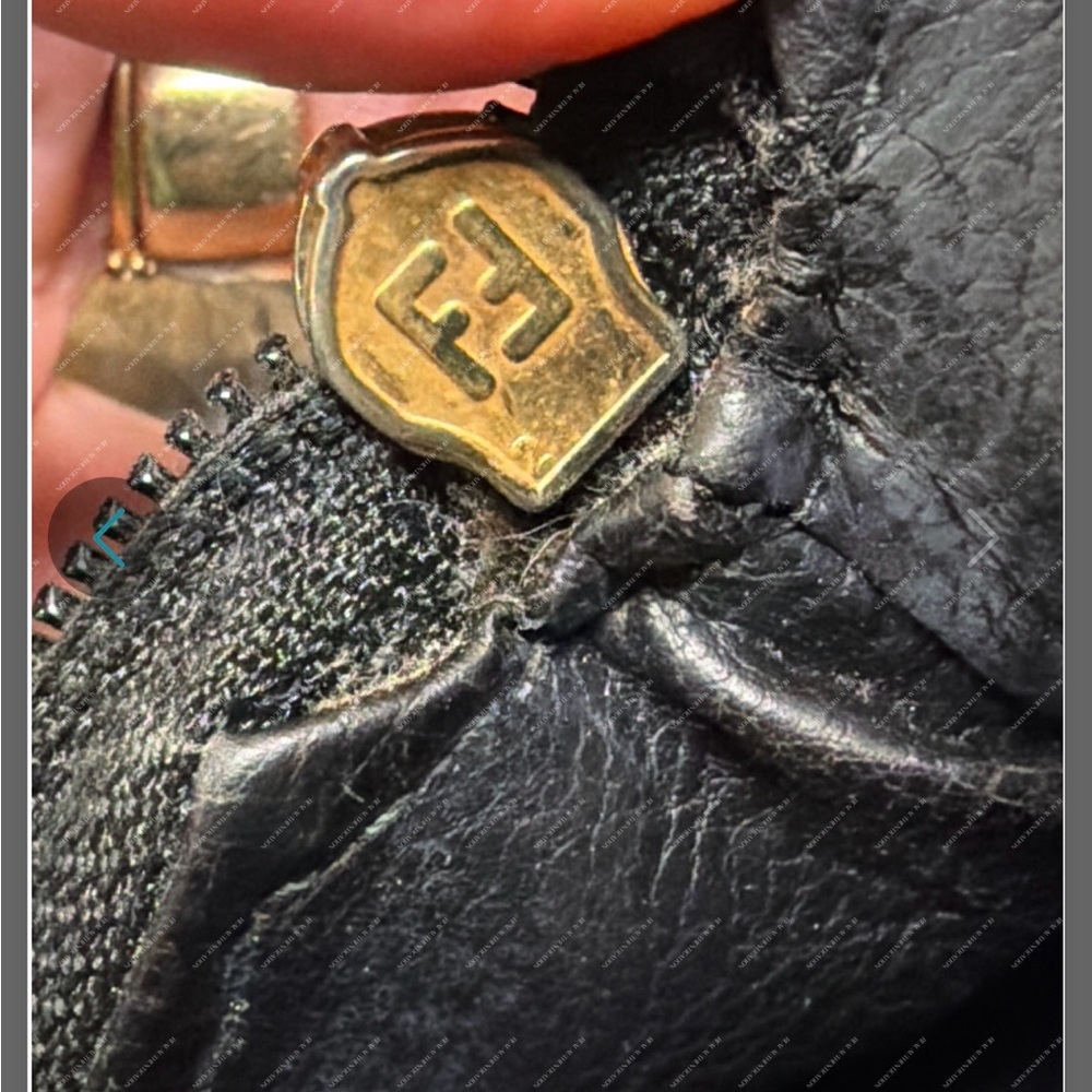 Vintage Fendi Embossed Black Leather Bag comes with COA - Picture 5 of 14